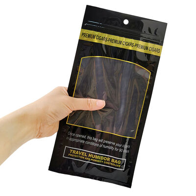 Túi giữ ẩm xì gà cỡ trung được thiết kế với khóa zip làm từ chất liệu 0.09mm, cung cấp giải pháp lưu trữ để giữ cho xì gà tươi ngon